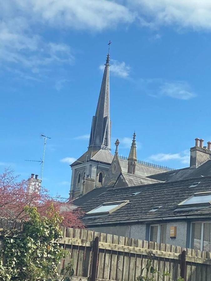 Town House In Ideal Location Central Enniskillen Exterior foto